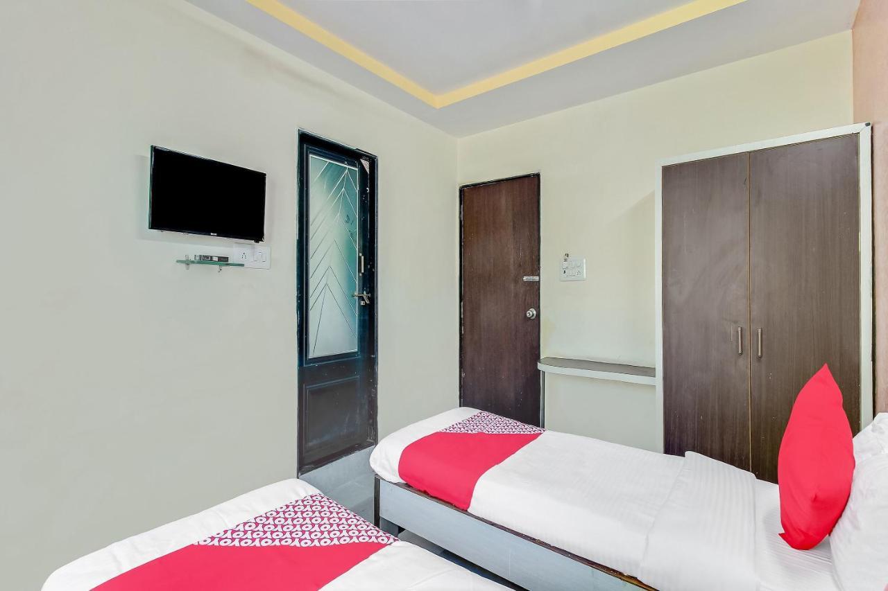 Oyo Flagship 48365 Hotel Shiva'S Castle Chalisgaon Экстерьер фото