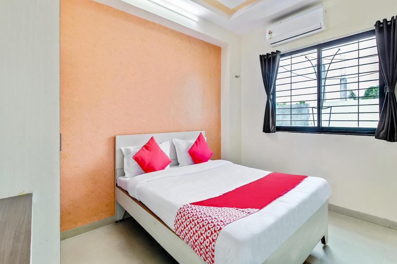Oyo Flagship 48365 Hotel Shiva'S Castle Chalisgaon Номер фото