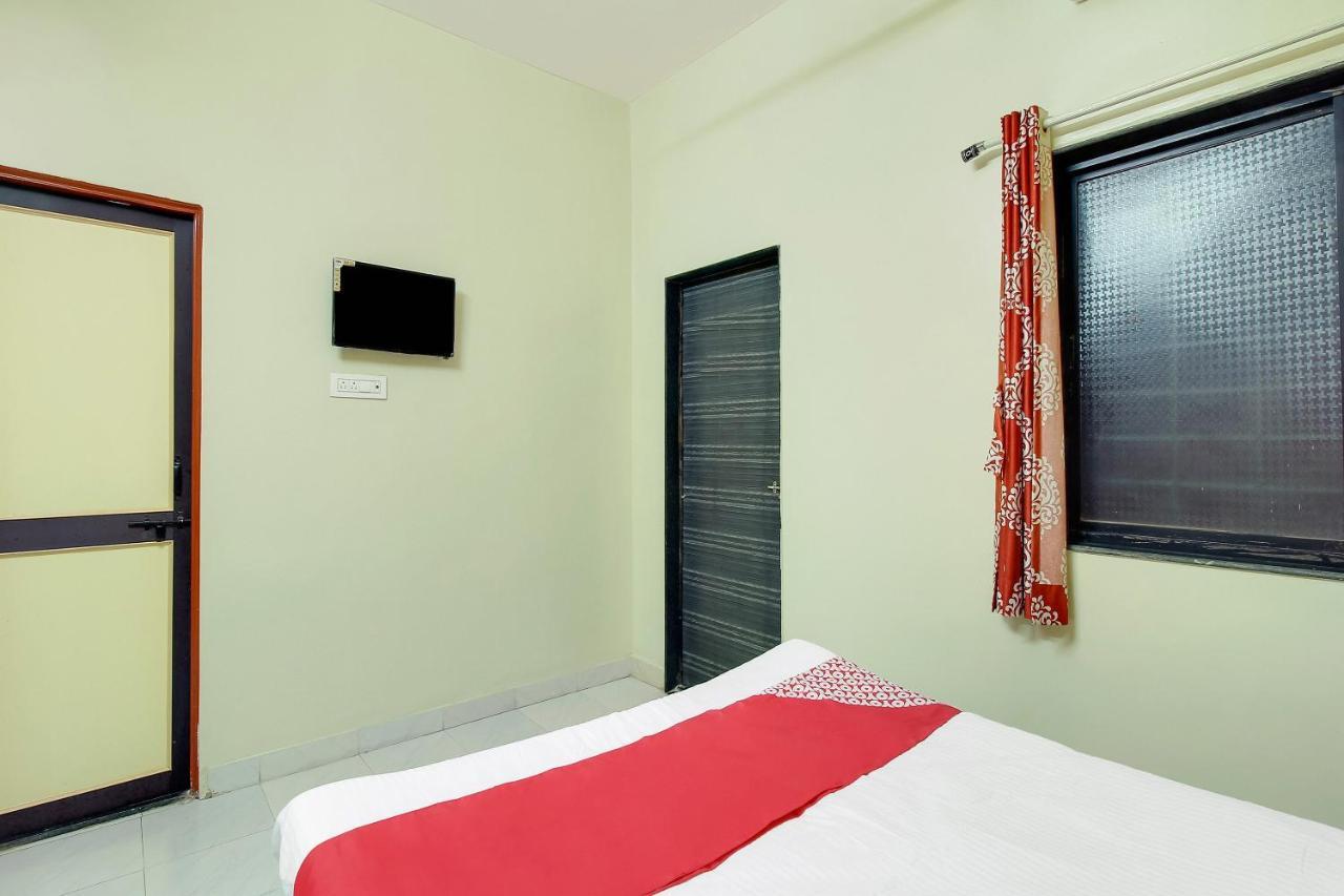 Oyo Flagship 48365 Hotel Shiva'S Castle Chalisgaon Экстерьер фото