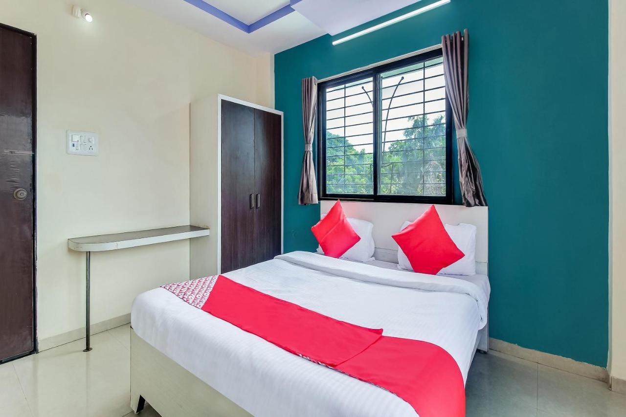 Oyo Flagship 48365 Hotel Shiva'S Castle Chalisgaon Экстерьер фото